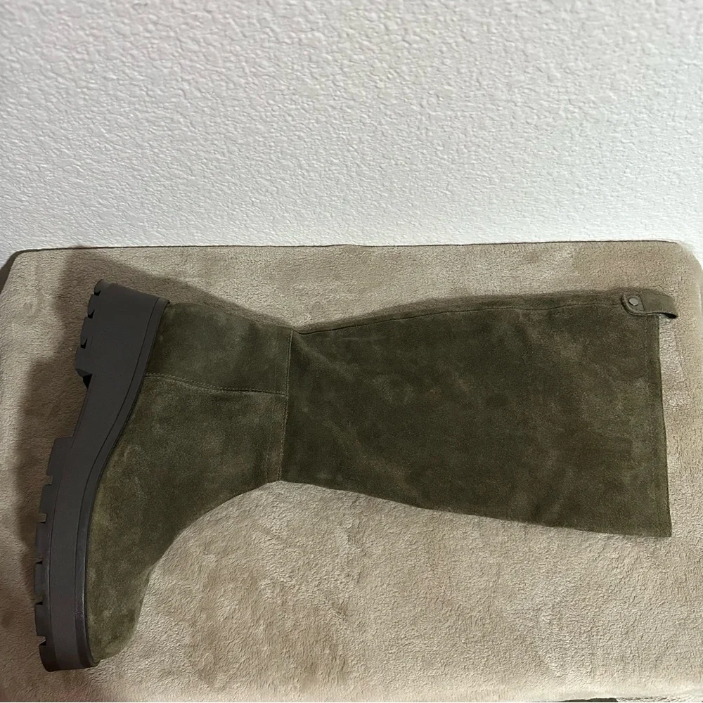 Vince Camuto stylish olive